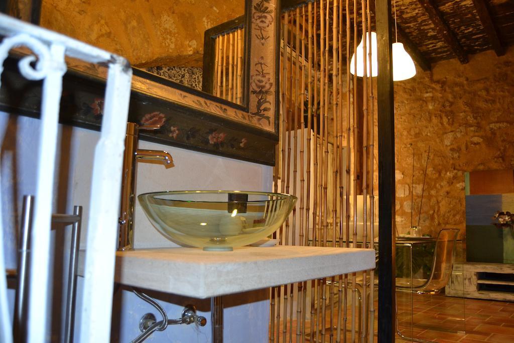 Le Stanze Dello Scirocco Sicily Luxury Bed and Breakfast Αγκριτζέντο Δωμάτιο φωτογραφία